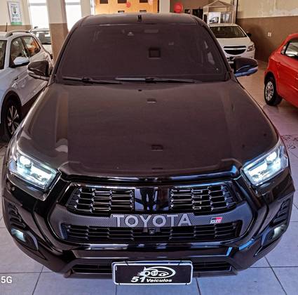 TOYOTA HILUX 2.8 D-4D TURBO DIESEL CD GR-S 4X4 AUTOMÁTICO